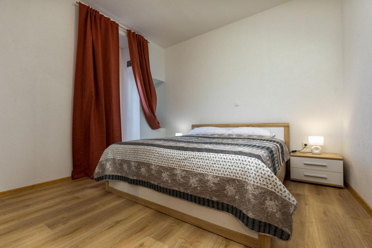 Top Central Apartments Póla Kültér fotó